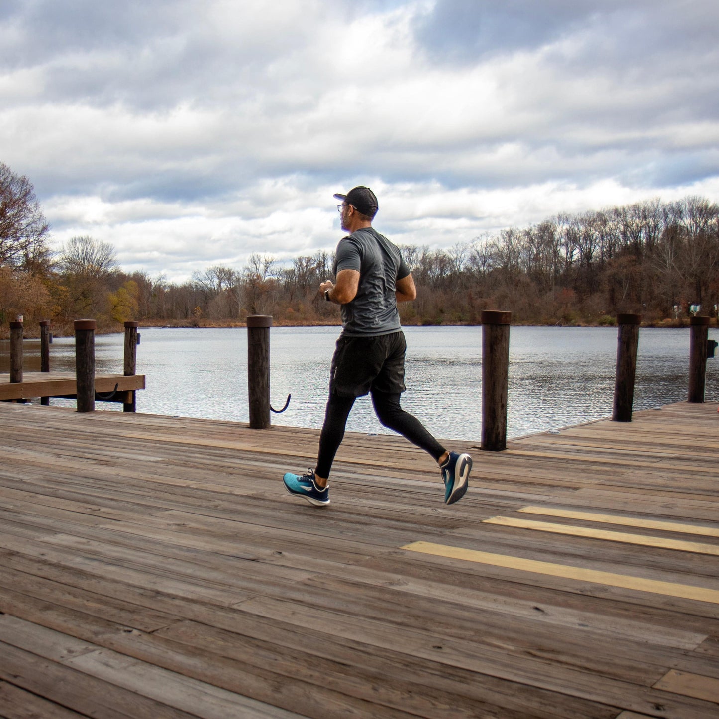 APUS Blue Men Running Shoe